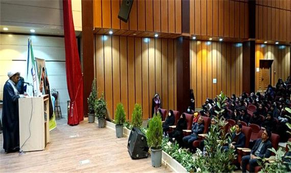 دانشجو معلمان؛ تحلیل گران مطلوب اوضاع جامعه