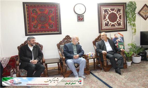 دیدار استاندار کرمان با خانواده شهید مدافع امنیت «سید حمید رضا هاشمی»