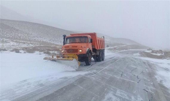 جاده‌های خراسان شمالی بامداد دو شنبه برفی هستند