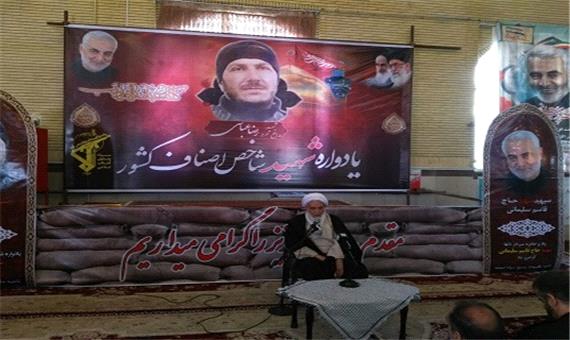 شهدا تربیت‌یافتگان مکتب امام خمینی(ره) بودند