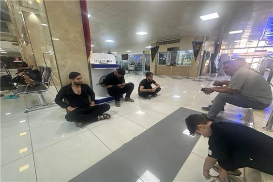 سرگردانی 8 ساعته مسافران پرواز آبادان به مشهد