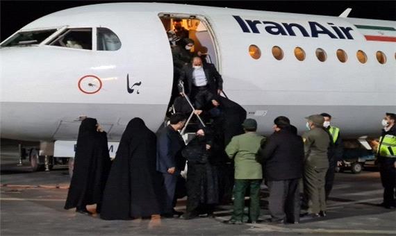 استقبال از خانواده شهید علیرضا حسینی در فرودگاه بیرجند