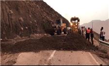 اجرای عملیات بهسازی راه‌های روستایی در خراسان‌جنوبی