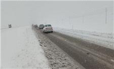 امدادرسانی به 800 نفر گرفتار در برف و کولاک در خراسان‌شمالی