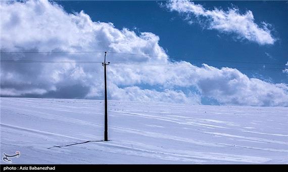 بارش برف در کردستان شدت گرفت؛ دو محور همچنان مسدود است