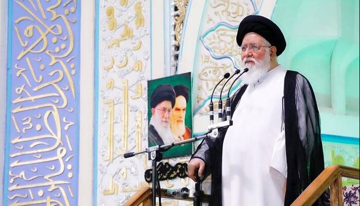 امام جمعه مشهد: بزرگترین عرض ارادت به ساحت اهل بیت (ع) توجه به خصوصیات زندگی و سیره آنهاست