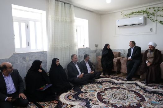 دیدار با خانواده شهید خسرو احمدی در شهرستان طبس