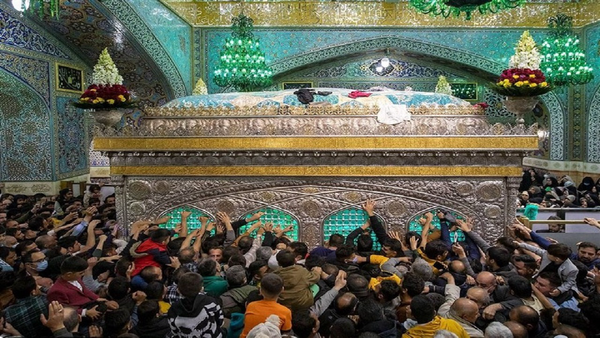 چراغانی حرم مطهر امام رضا(ع) به مناسبت اعیاد ماه ربیع الاول