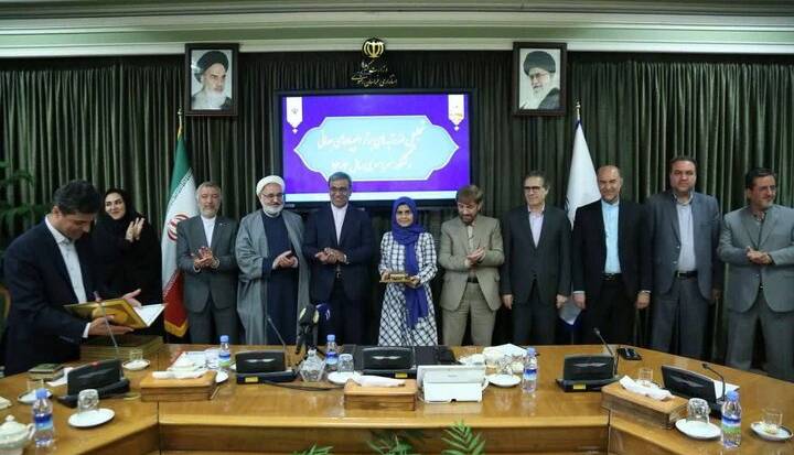 تجلیل استاندار خراسان رضوی از رتبه‌های برتر کنکور و المپیادهای علمی