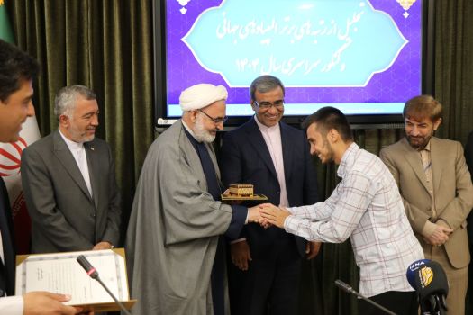 نخبگان امروز امیدآفرینان فردای کشور هستند