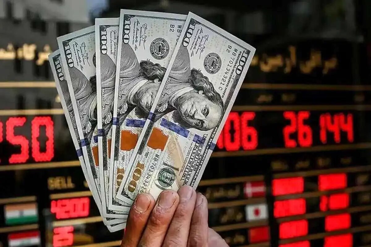 دلار در مشهد به کمتر از ۱۰۰ هزار تومان رسید
