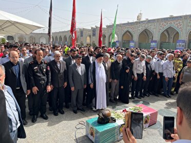 تشییع پیکر آتش نشان فداکار مشهدی در حرم رضوی