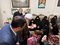 دیدار تولیت آستان قدس رضوی با خانواده آتش‌ نشان فداکار رضا فخریان