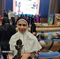 انتخاب بانوی خوسفی به عنوان زن نمونه عشایر کشور