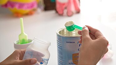 تحویل ماهانه بیش از ۳۷۰ هزار قوطی شیرخشک معمولی به خانواده‌های دارای کودک زیر دو سال