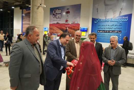 استقبال مدیرکل آموزش و پرورش خراسان جنوبی از علیرضا کمرئی، مشاور وزیر آموزش و پرورش در فرودگاه بیرجند