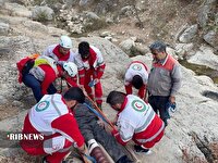 امدادگران هلال‌احمر مرد ۵۴ ساله را در ارتفاعات چخماخلو نجات دادند