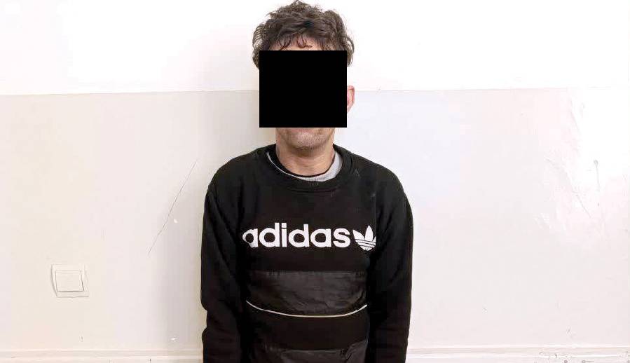 اعتراف دزد نقاب‌دار به ۱۰ فقره گوشی‌قاپی در مشهد