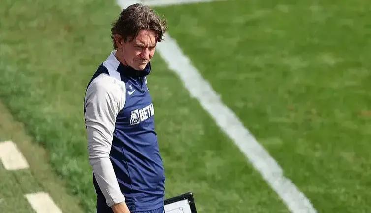 توماس فرانک: با جایگاه مدنظرم فاصله زیادی داریم