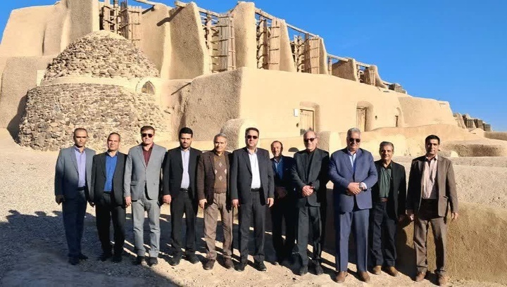 توسعه همکاری‌های صنعتی و گردشگری میان نیشابور و خواف