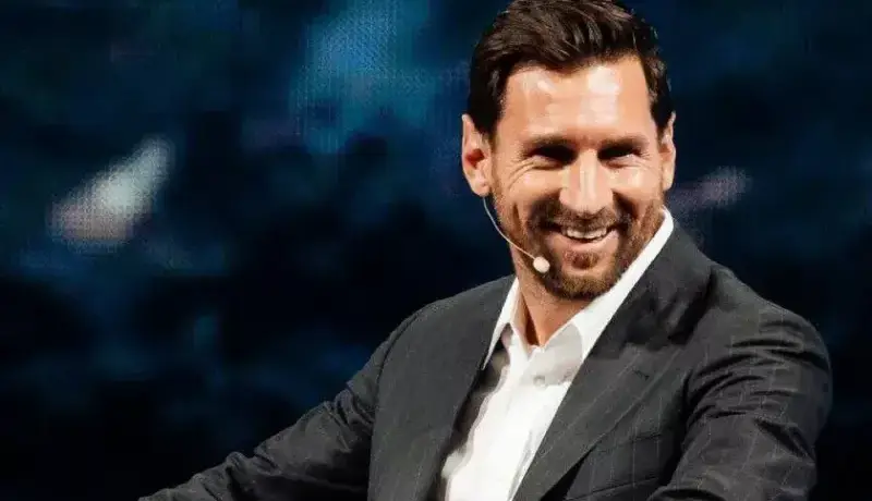 پیام رئیس سابق بارسا برای مسی: در میامی بمان!