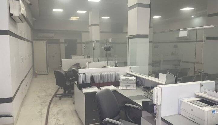 حریق در شعبه بانک سیدی مشهد منجر به مصدومیت ۲ نفر شد