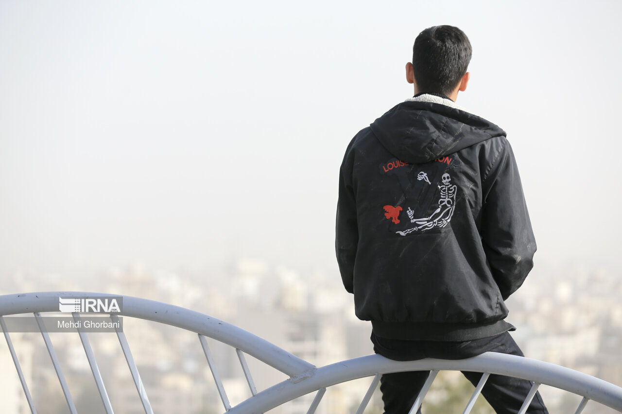 آلودگی هوا میهمان ثابت آبان مشهد؛ شاخص کیفی در شرایط هشدار ماند