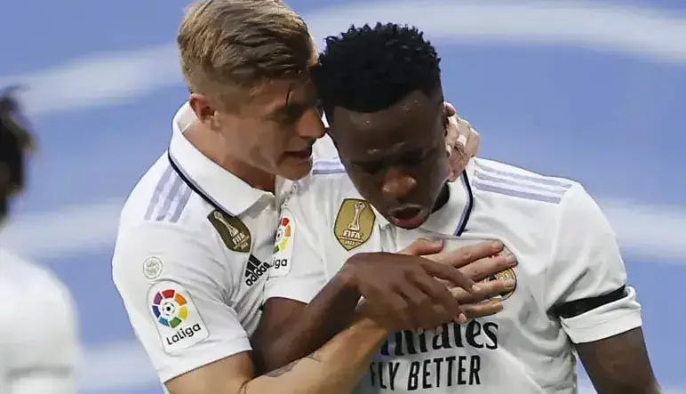 تونی کروس علیه وینیسیوس: او به تمام تیم آسیب می‌زند!