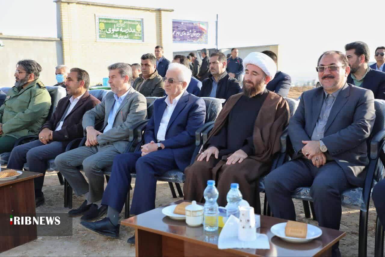 هنرستان ۱۲ کلاسه ارتش در مانه کلنگ‌زنی شد