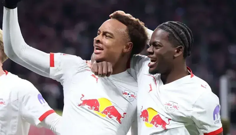 عجایب بوندس‌لیگا؛ تمسخر هم‌تیمی در تلویزیون!