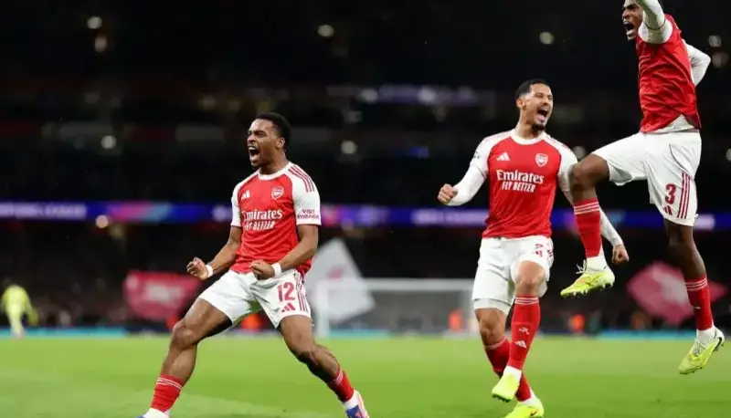 درگیری بزرگ بین هواداران بایرن و پلیس لندن