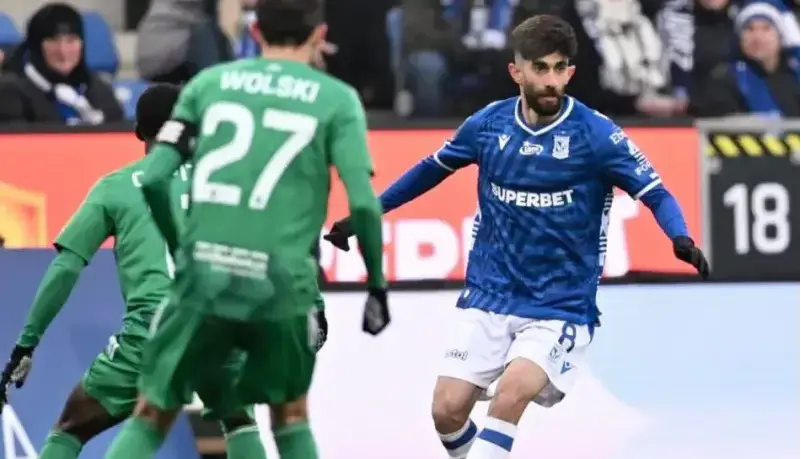 قلی‌زاده در اروپا بازی می‌کند