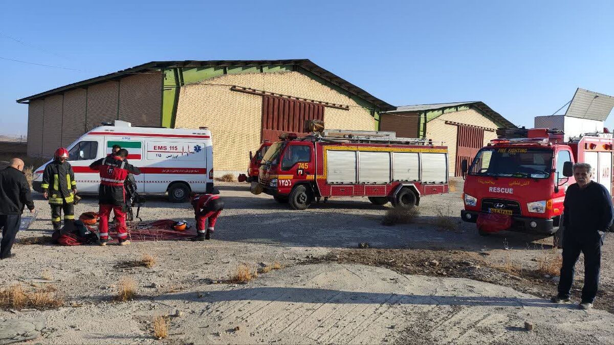 نجات مرد ۵۵ ساله از دکل نگهبانی در جاده کلات