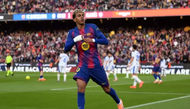 روز تاریخی بارسلونا؛ اولین گل یامال در نوکمپ