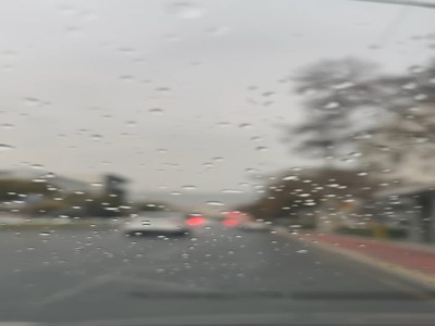 آغاز اولین باران پاییزی در مشهد