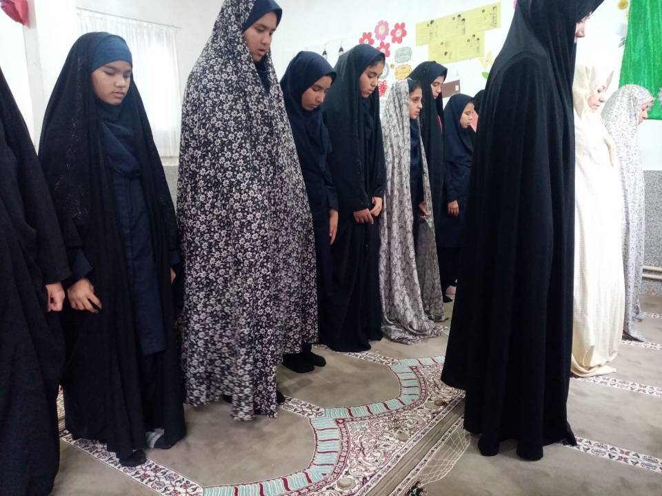 اقامه نماز شکر در بخش رخ تربت حیدریه