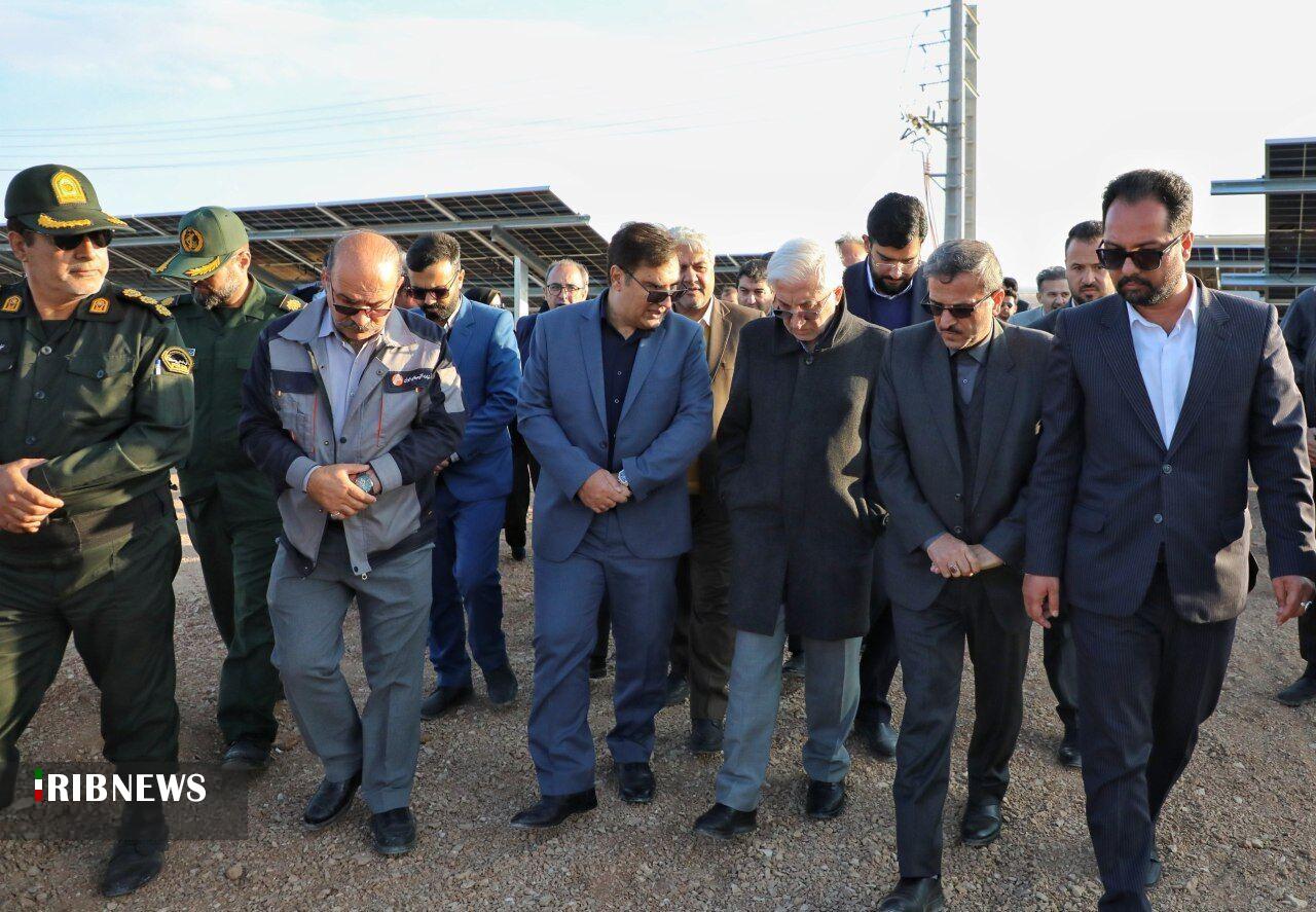 انتقاد استاندار خراسان‌شمالی از روند اجرای نیروگاه خورشیدی جاجرم