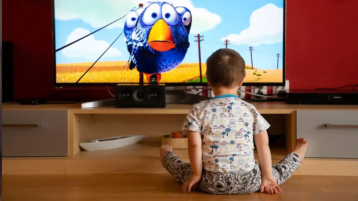 تأثیر تماشای کارتون‌ها بر رشد مغزی کودکان