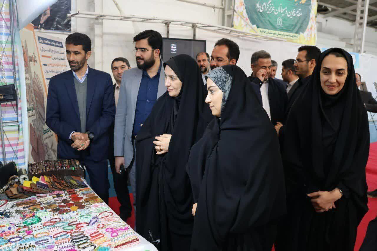 افتتاح نمایشگاه جوانی جمعیت در جاجرم