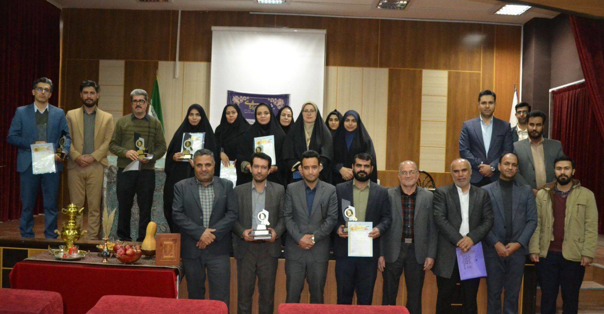 تجلیل از معلمان پژوهشگر در فیروزه