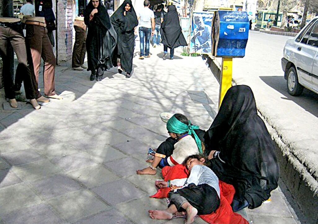 شناسایی و جمع آوری آسیب دیدگان اجتماعی در اطراف حرم مطهر رضوی