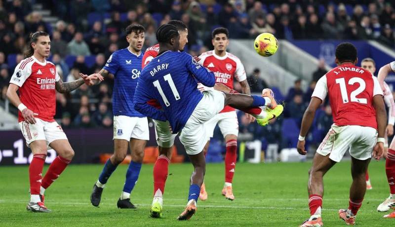 آرسنال متهم شد؛ می‌خواهند شما قهرمان شوید