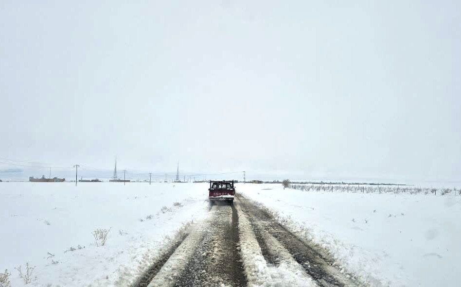 برخی جاده‌های خراسان رضوی لغزنده و مه‌آلود است