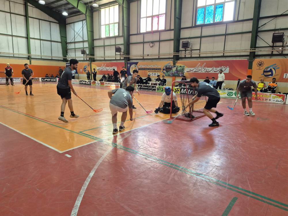 آغاز رقابت‌های فلوربال قهرمانی کشور در مشهد