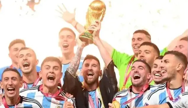 از همه آرژانتینی‌ها به شدت متنفرم!