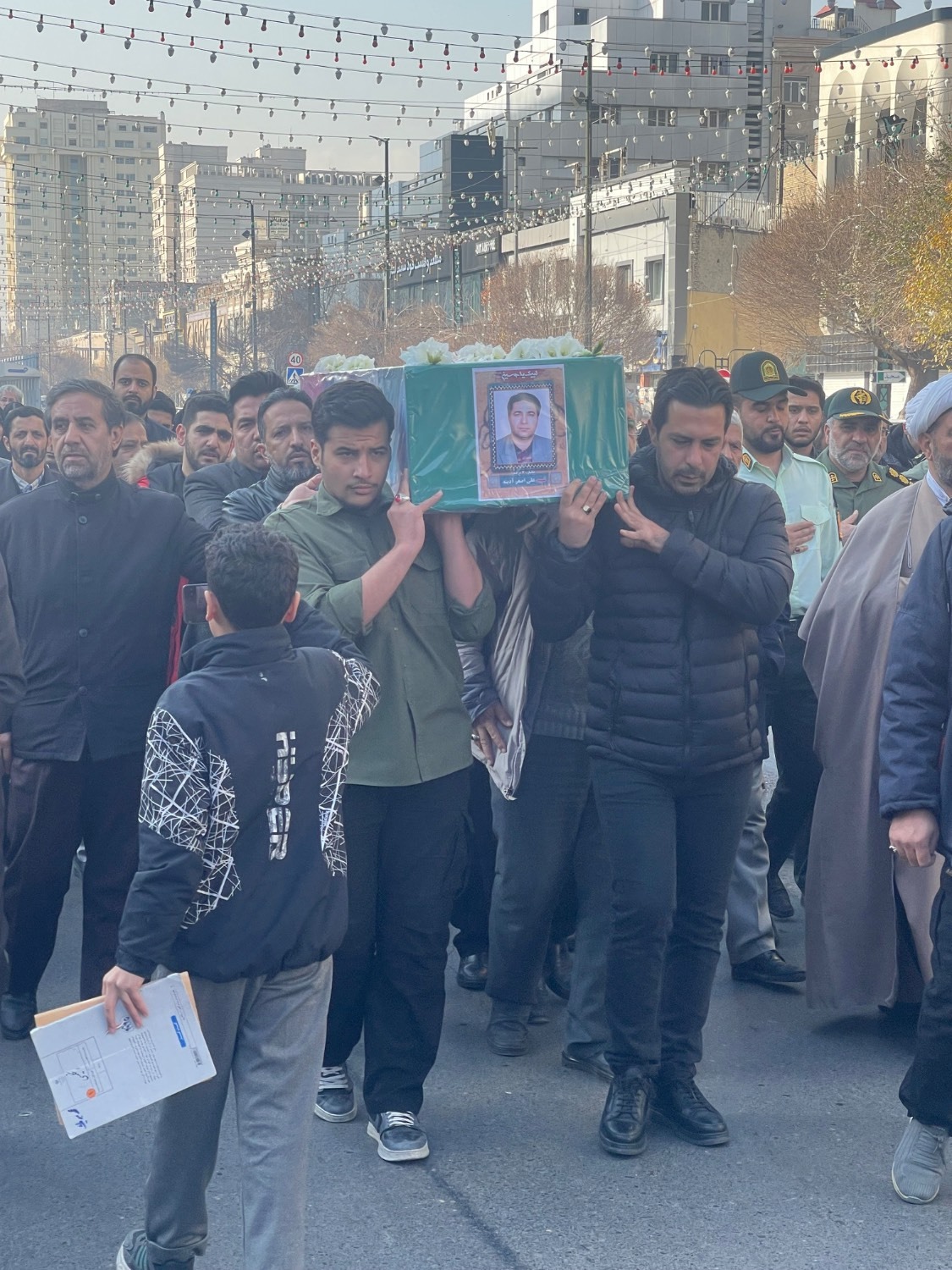 تشییع پیکر جانباز شهید «علی‌اصغر آدینه» در مشهد