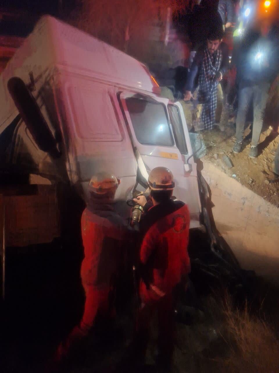 یک فوتی بر اثر واژگونی تریلی در کمربندی فرودگاه بیرجند