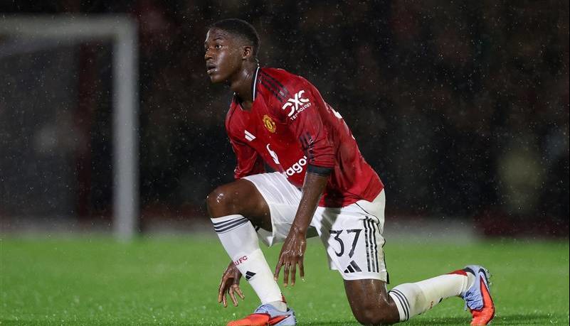 ناپولی به جذب سومین بازیکن منچستریونایتد نزدیک شد