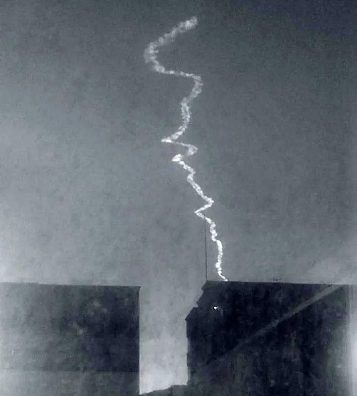 آغاز مانور موشکی سپاه / اسرائیل به حالت آماده‌باش درآمد