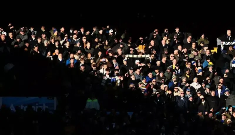 مرگ یک هوادار در بازی منچستریونایتد